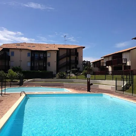 Appartement Avec Parking - 4 Pers., Vue Jardin - Fr-1-857-75